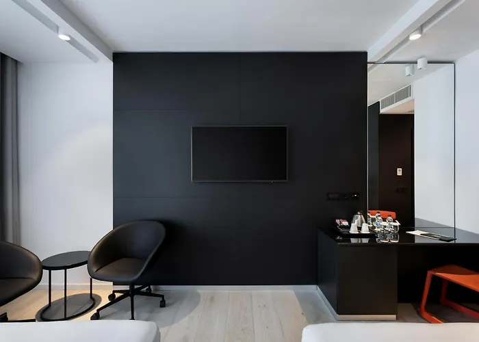 Verdi Promenade Hotel 4*